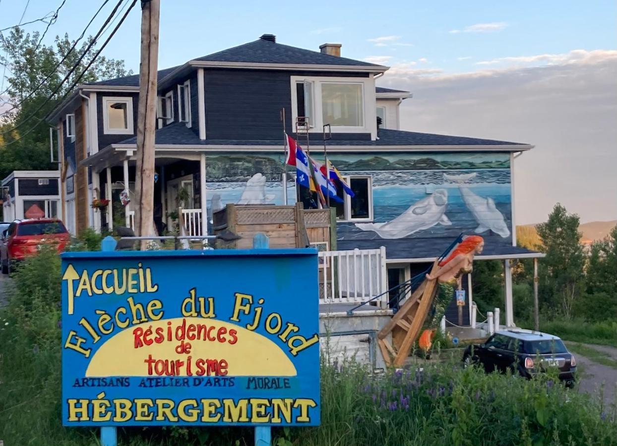 Suite 2 Fleche Du Fjord Vue Saguenay Mont Valin Saint-Fulgence Экстерьер фото